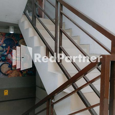 We Stay Residence Redpartner Surabaya Dış mekan fotoğraf