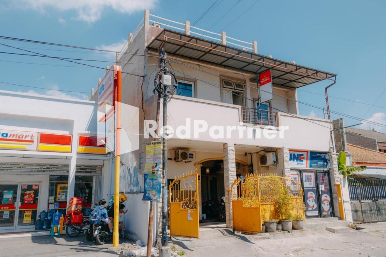 We Stay Residence Redpartner Surabaya Dış mekan fotoğraf