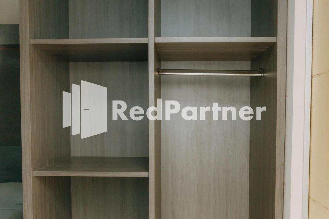 We Stay Residence Redpartner Surabaya Dış mekan fotoğraf
