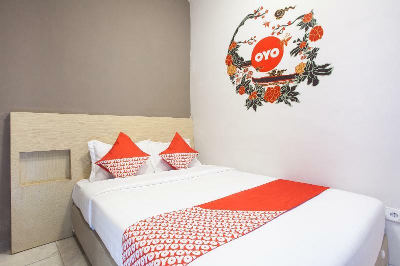 We Stay Residence Redpartner Surabaya Dış mekan fotoğraf